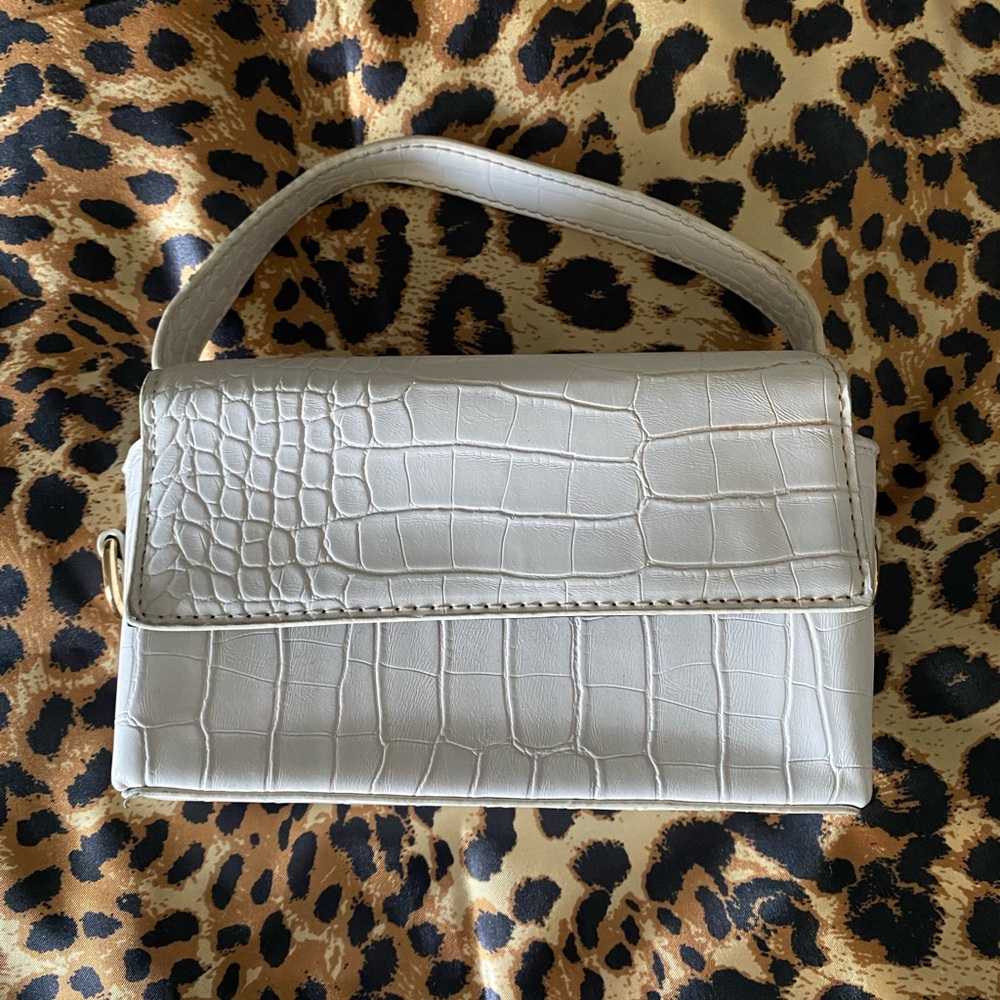 Hand bag